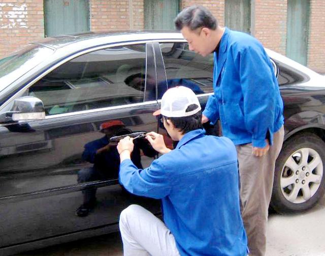 马龙开锁公司：车钥匙坏了怎么办